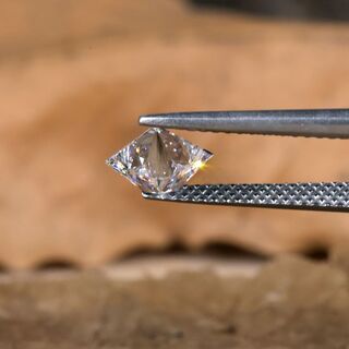 Diamant – 1.06ct Princess Cut ( IGI Gecertificeerd )